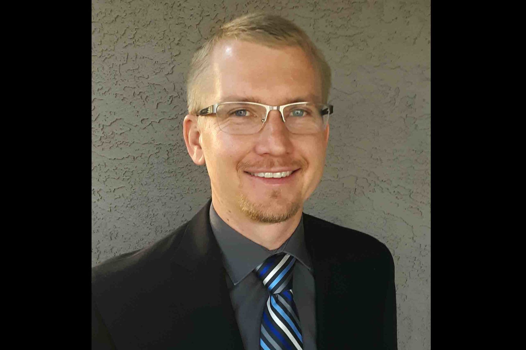Award of Financial Reporting Achievement was awarded to Lars Johnson